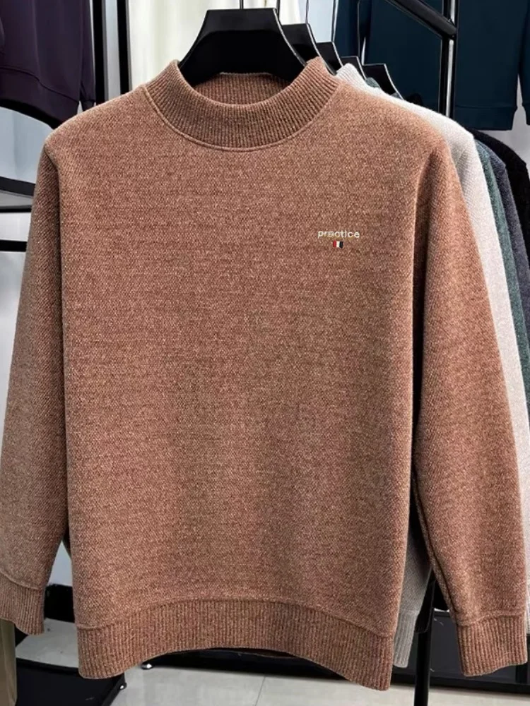 Original bestickter Strickpullover einer Modedesignermarke, heiß begehrt, warmes Herren-Samt-T-Shirt in reiner Farbe mit Rundhalsausschnitt für den Herbst. – Detail 2