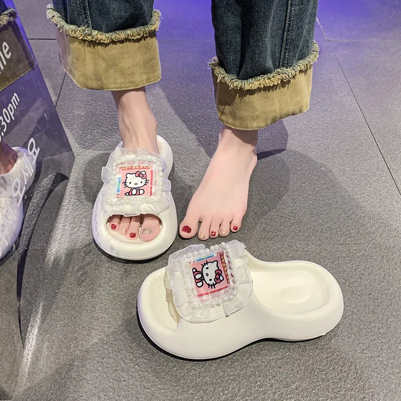 New Sanrio Hello Kittys Fashionable Slippers for Women Summer Outer Wear Thick Soles Cute Cartoon Soft-soled Non-slip Flip-flops