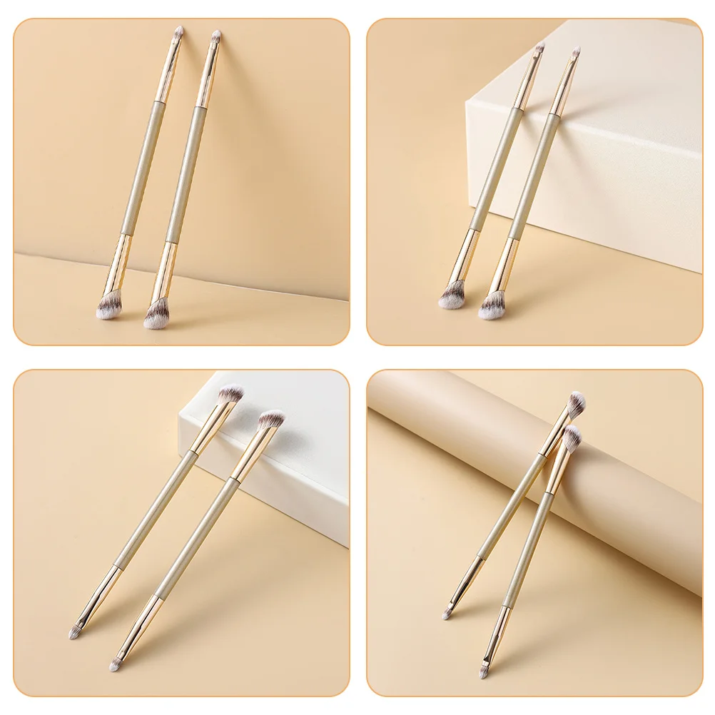 4 個のコンシーラーブラシデュアルエンドブレンドクリーム液体メイクアップツール鼻輪郭眉毛頬顔韓国美容トラベルセット