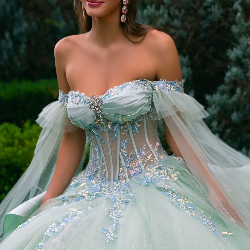 Mintgrünes, glänzendes Quinceanera-Kleid, Ballkleid, schulterfrei, Pailletten-Applikation, Spitze, Perlen mit Umhang, Tüll, Party, Geburtstag, Sweet16