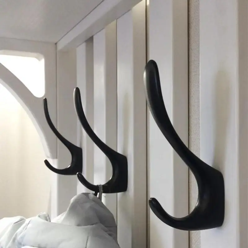 Zinc Alloy Clothes Hook Simple To Use Smooth Matte Black Bathroom Hardware Clothes Hook Wall-mounted Non-fading Small Wall Hook