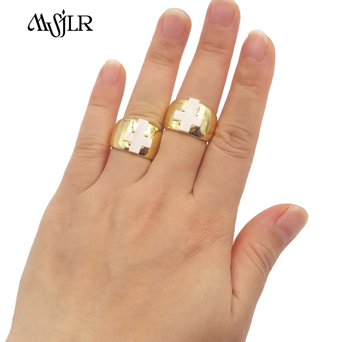 MVR087   2024 New Arrival Religious Retro Style Yellow Brass Cross Shaped Design Shell Ring Daily Wearing Accessories