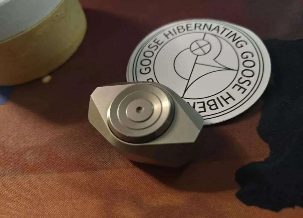 ใช้ EDC Hibernating Goose SS SPINNER Fidget Decompression ของเล่น