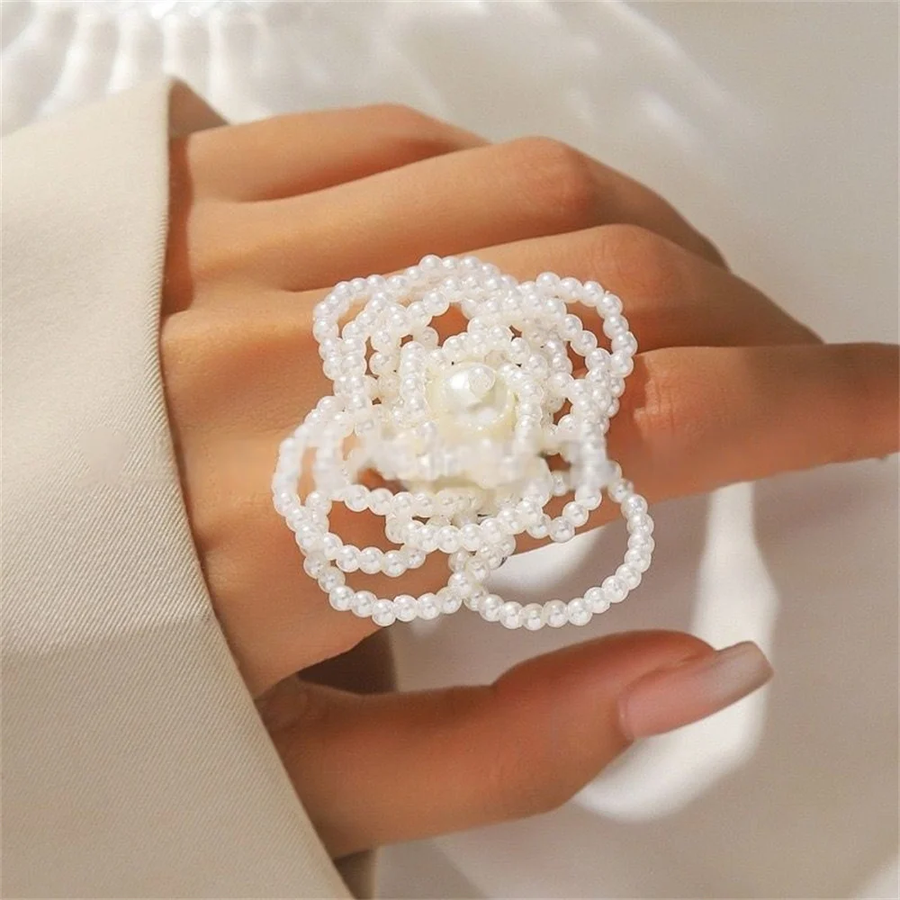 

Fashion Luxury Pearl Ring for Women Exquisite Handmade Bead Stringing Geometry Flower Design Metal Jewelry Accessory Gift