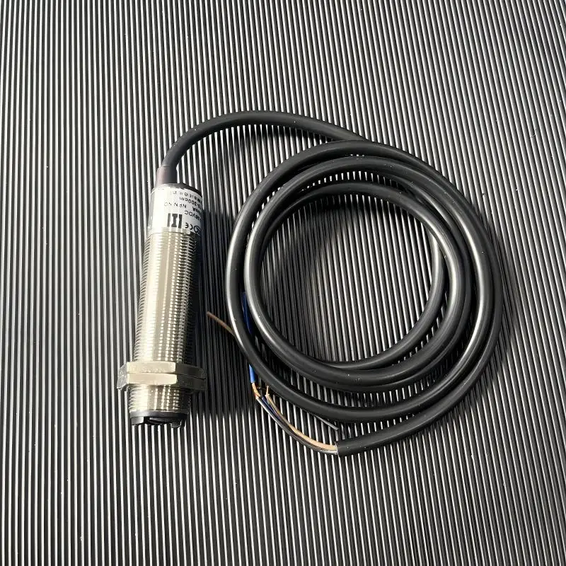 E3FJ-DS300C4 Infrared Induction Photoelectric Switch Poximity Diffuse Reflection Sensor Switches M12 NPN PNP 3 Wires NO