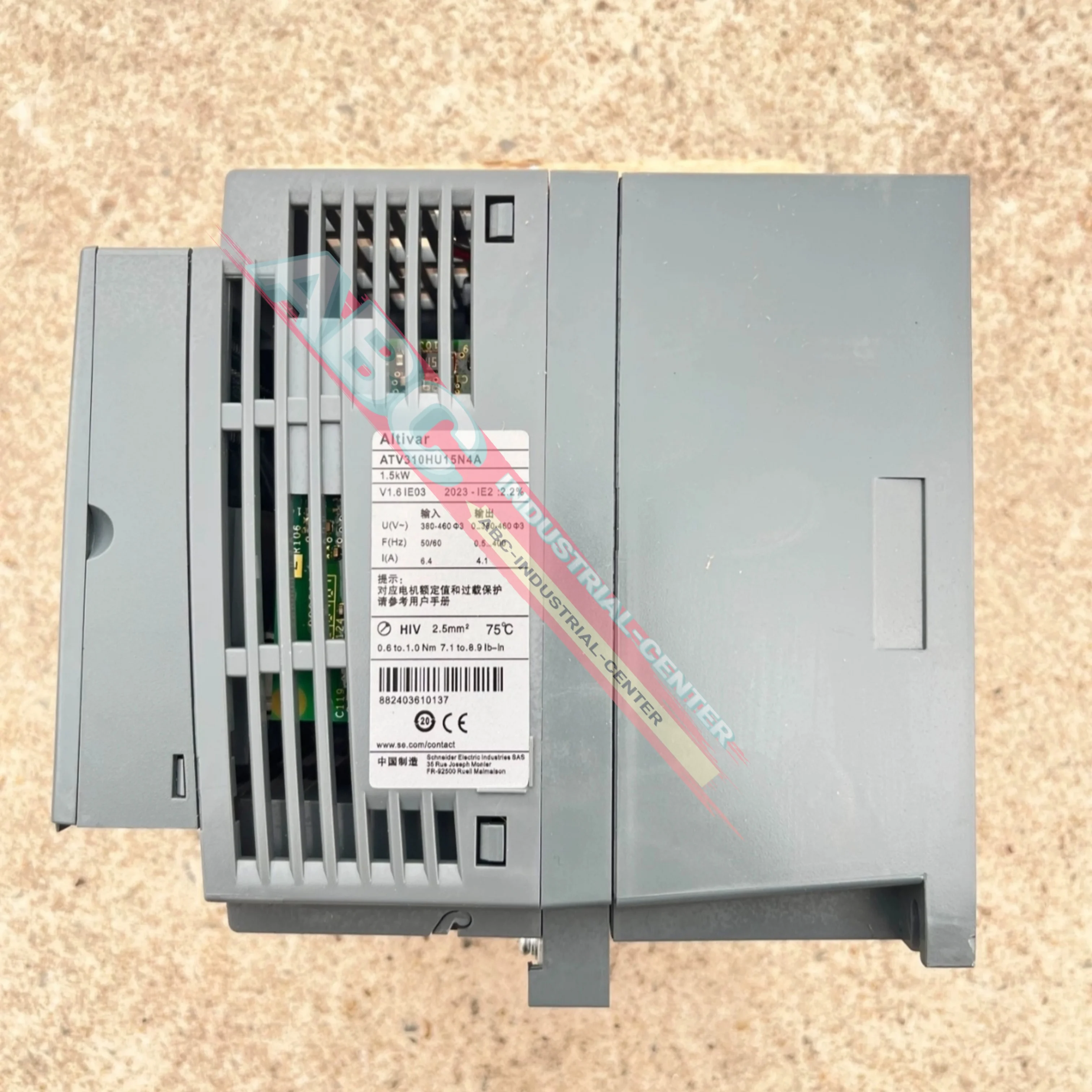 

ATV310HU15N4A 380-460 В 1,5 кВт Преобразователь частоты ATV310HU22N4A 380-460 В 2,2 кВт новый в коробке