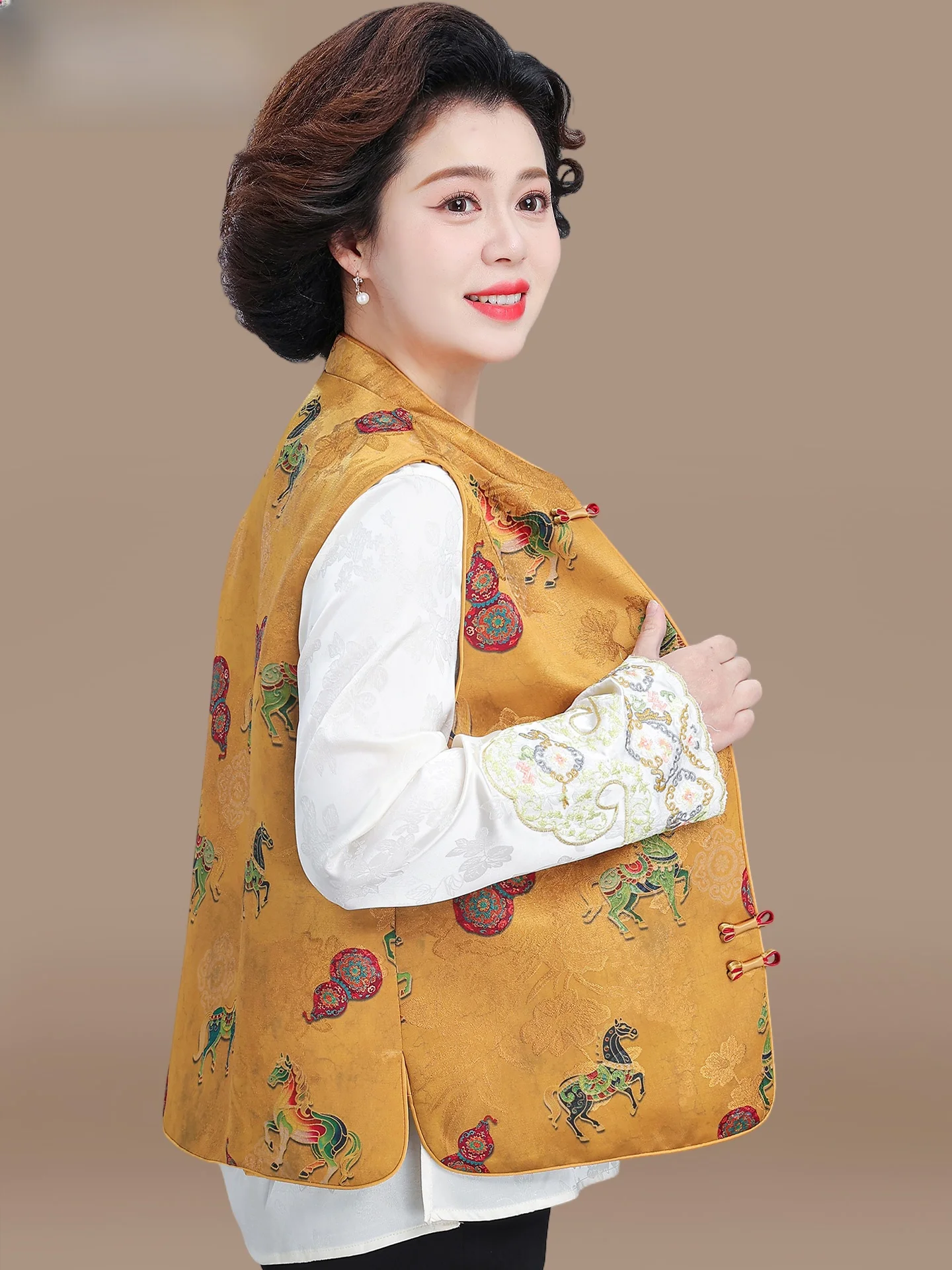 

Весенний модный комплект для мам: Новинка 2026 года – традиционный китайский стиль, женские свободные длинные брюки и дышащий открытый кардиган