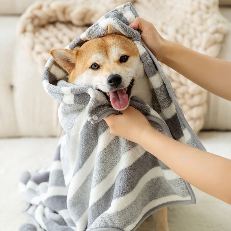 

Coral Fleece Dog Bathrobe, Super Absorbent Quick Drying Pet Drying Robe for Small Medium Large Dogs Cats
