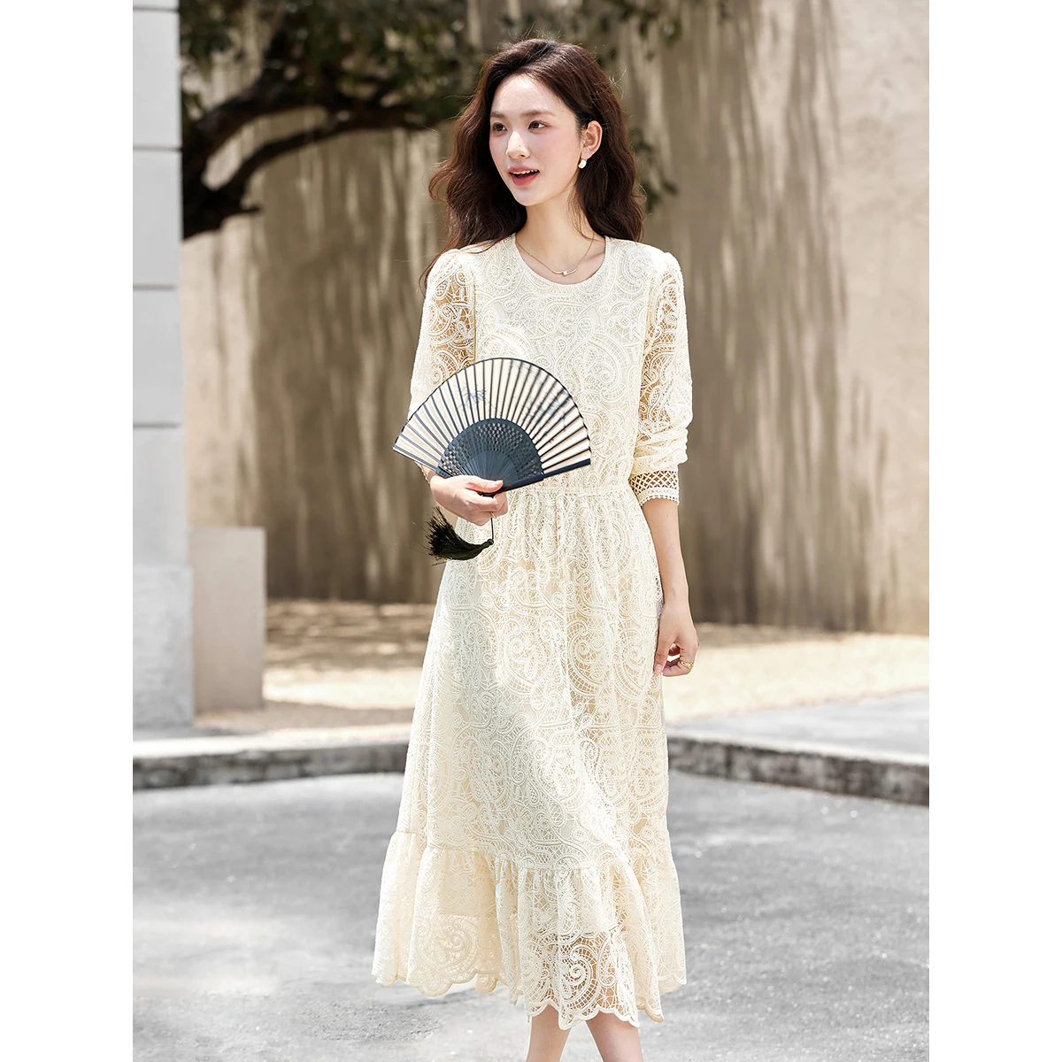 VIMLY فساتين الدانتيل المجوفة الأنيقة للنساء 2025 خريف جديد س الرقبة فستان فضفاض الصلبة شير ماكسي فستان ملابس السيدات غير رسمية A2789