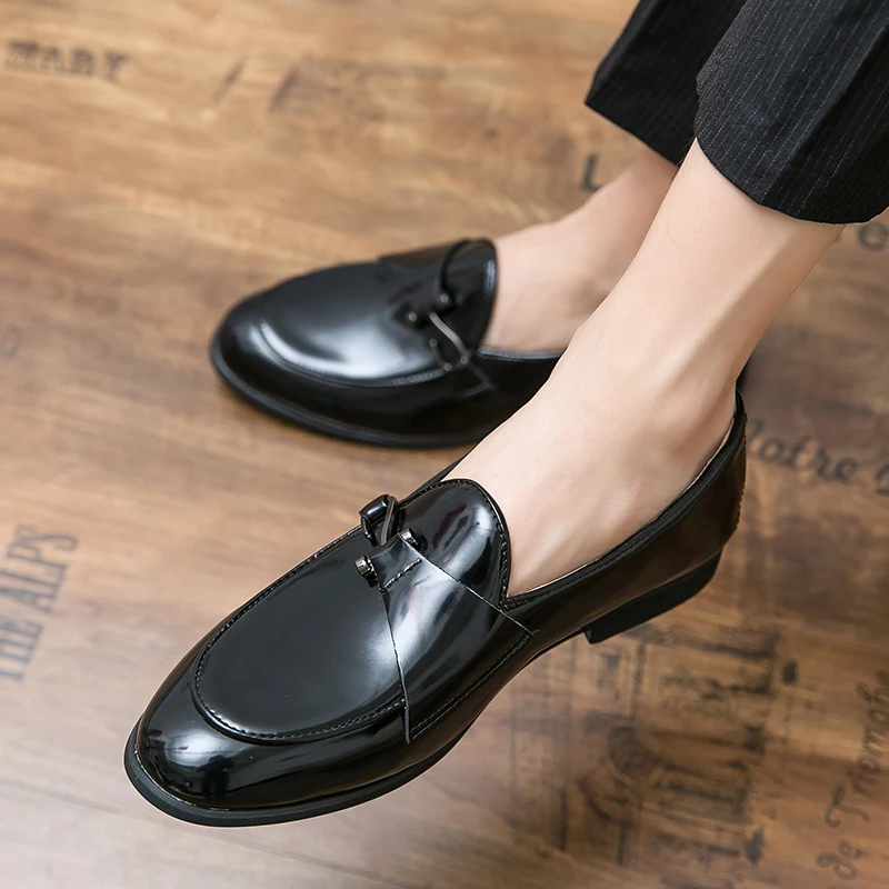 

Platform leather shoes Casual Men Brogue Patent Leather Shoes Man Slip on Oxford Dress Shoes Elevator Formal club party shoes