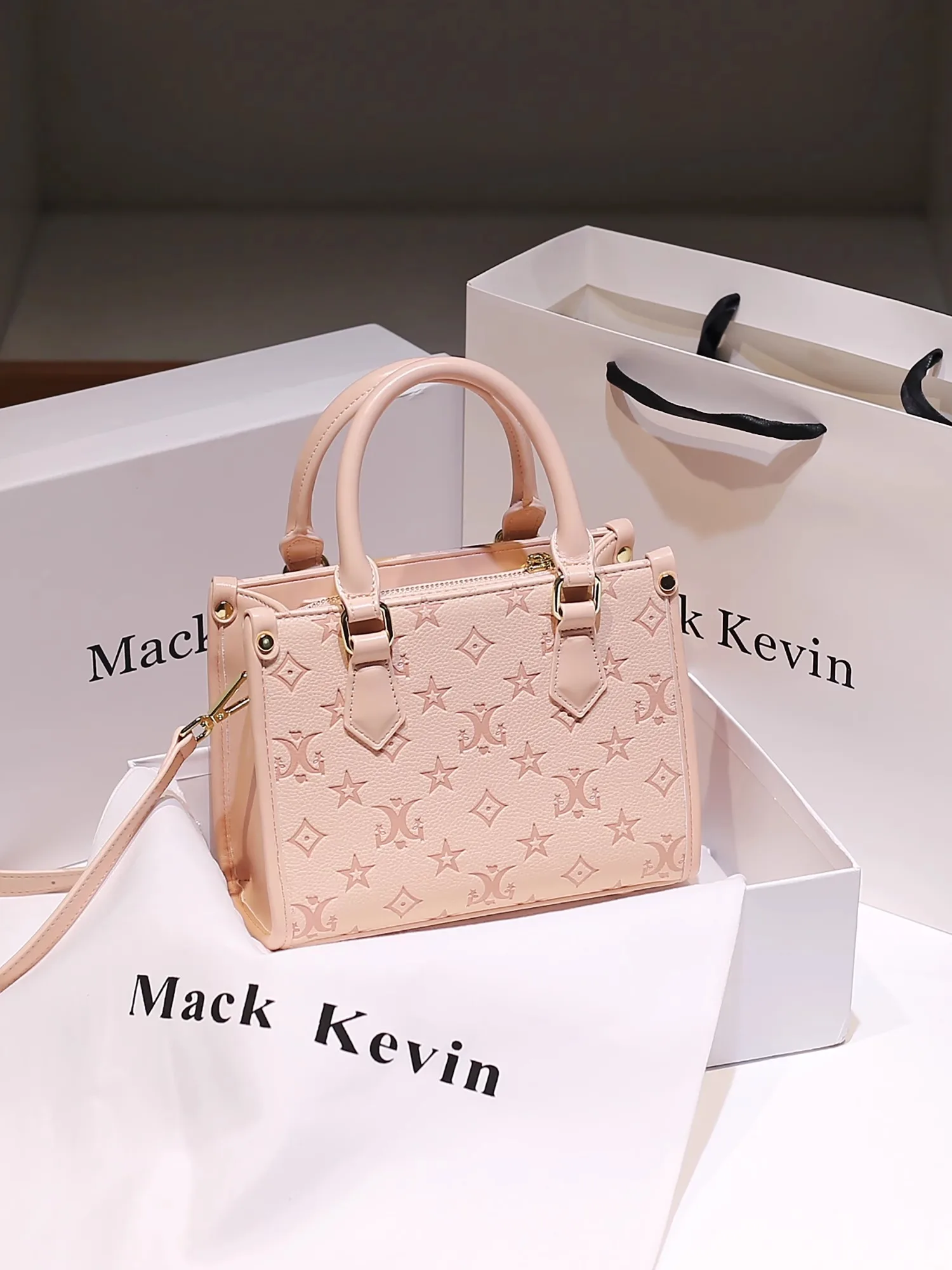 

Popular and Luxury Handbag with Charming Embroidery Printing Women's Stylish and Versatile Handheld Crossbody Bag for Banquet