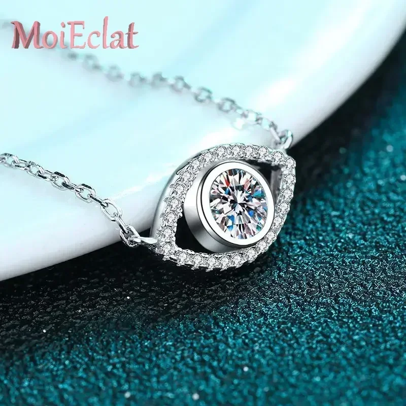 MoiEclat Store Platinum PT950 Eye-catching 0.5ct Moissanite Angel-eyes Pendant Necklace for Women, Brilliant Round Cut Jewelry