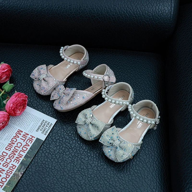 Girls 2024 Summer New Fashion Bow Princess Shoes Soft Sole Bright Diamond Dance Shoe Pearl Performance Shoe