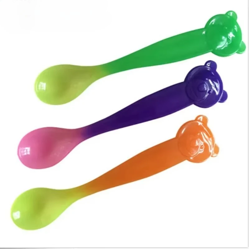 Color Changing Baby Spoon - Thermal Sensing Feeding Utensil with Bear Design, 1PC