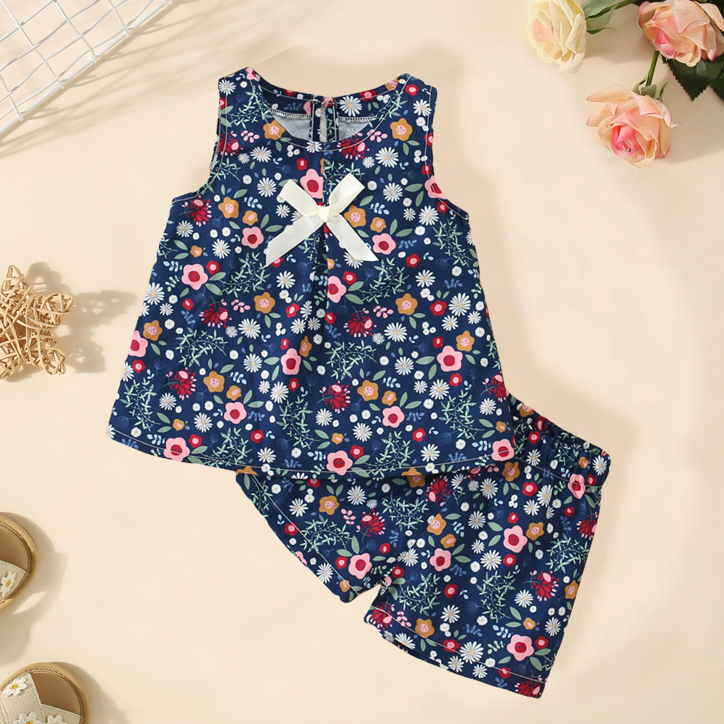 Summer New Two-piece Girls and Girls Flowers Full Print Bow Ribbon Sleeveless + Shorts Casual Suit (Girls 0-3 Years Old)