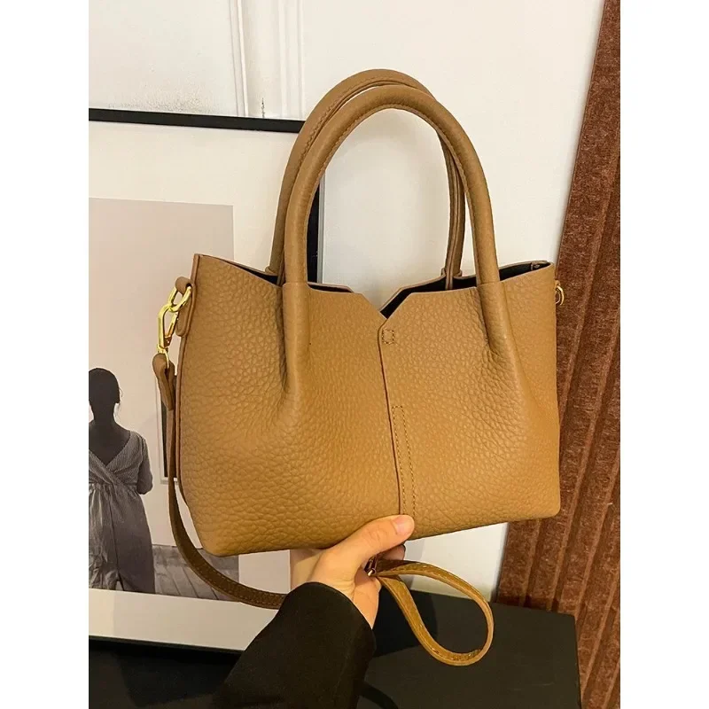 

​​2025 New Must-Have Mini Crossbody, Vintage Flair with Practical Bucket Design, Shoulder Bag Perfect for Casual Adventures