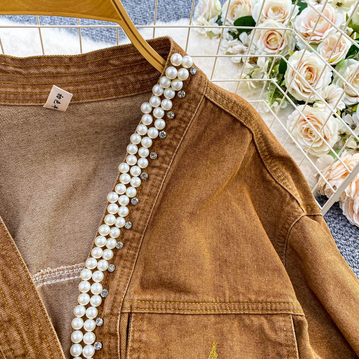 Moda miçangas diamantes marrom denim casaco feminino com decote em v cintura fina design feminino topos jaqueta feminina primavera outono outerwears