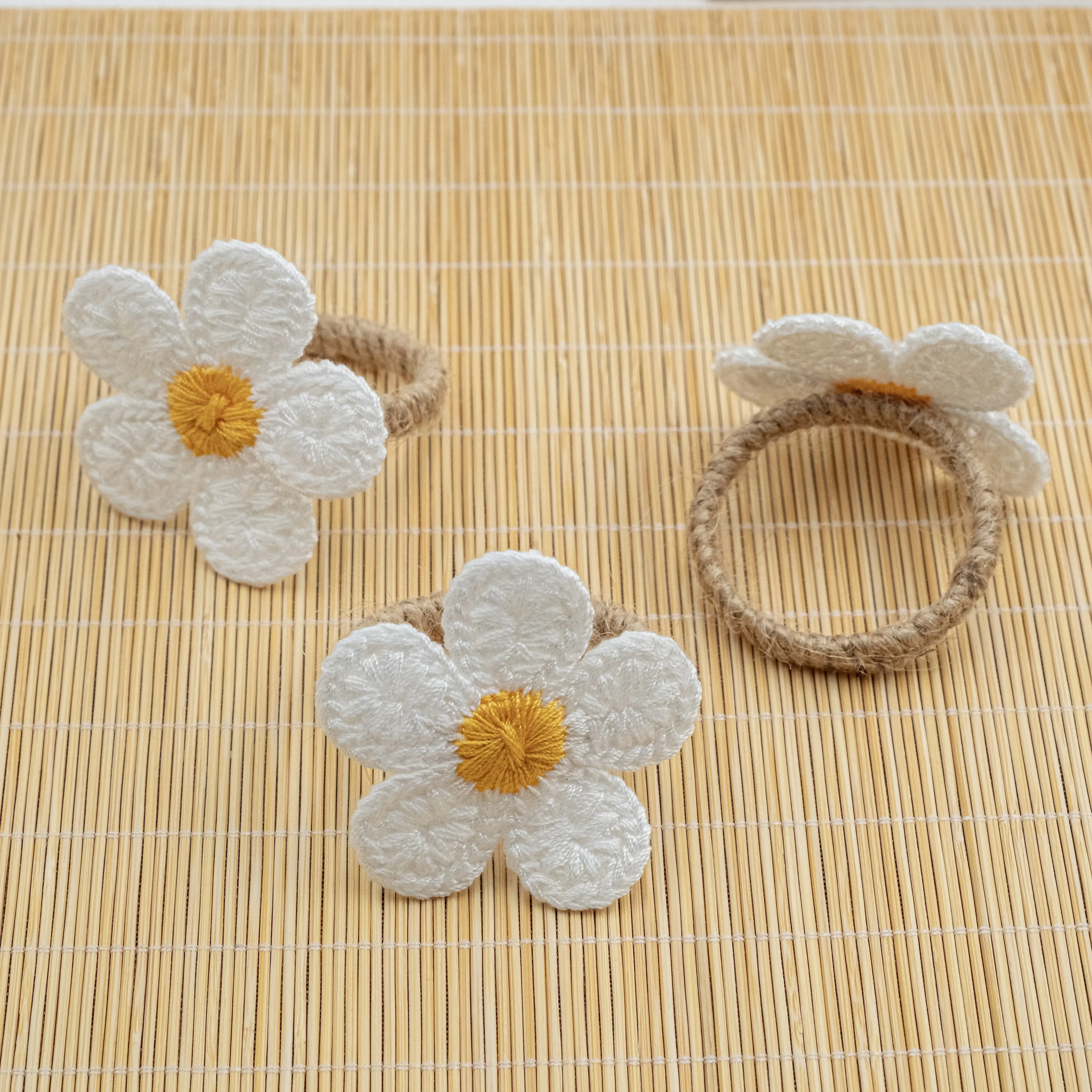 12Pcs Hand Embroidered Colorful Daisy Napkin Ring Set,Perfect for Mother'S Day, Valentine'S Day, Wedding, Christmas，Birthday