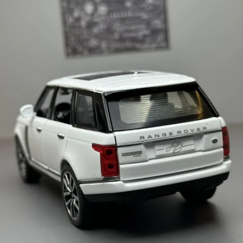 Diecast 1:32 Range Rover 50th Anniversary Off-road Vehicles Sound and Light Toy Car Kids Boys Collective Model Home Decoration