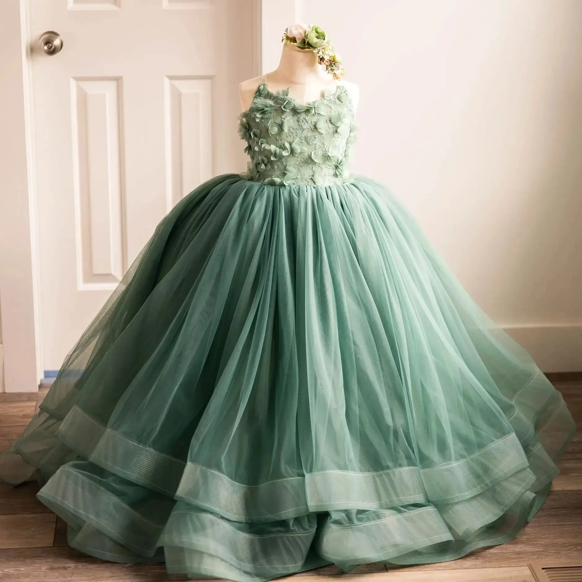 

Flower Girl Dress for Customized Green Wedding Floral Kids Birthday Appliques Princess Baby Party First Communion Gown