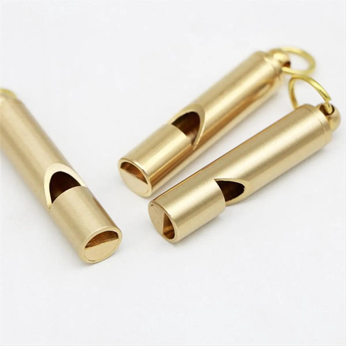 M87K النحاس في الهواء الطلق صفارة إنقاذ معدات مروحة لوازم الرجعية الحكم النحاس صافرة النحاس النقي بقاء