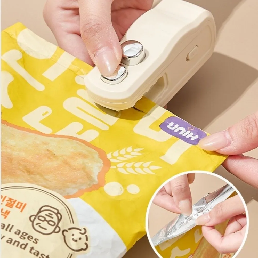 

Mini Magnetic Suction Snack Sealing Machine Hand Pressure Handheld Mini Bag Sealer Keep Fresh Rechargeable Heat Sealer Kitchen