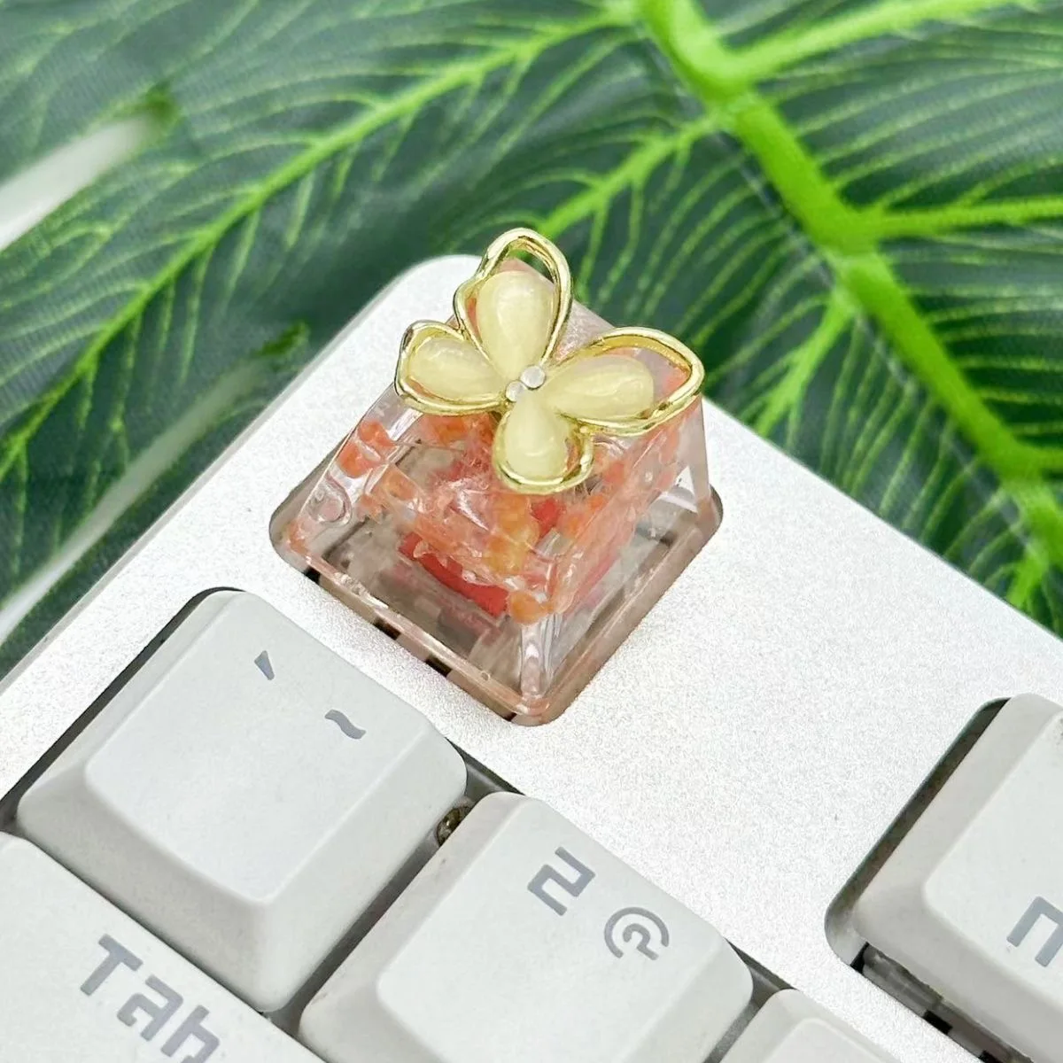 Butterfly Personality Keycaps Butterfly Rotatable Unzip Flowers Transparent Resin Keycaps for Mechanical Keyboard