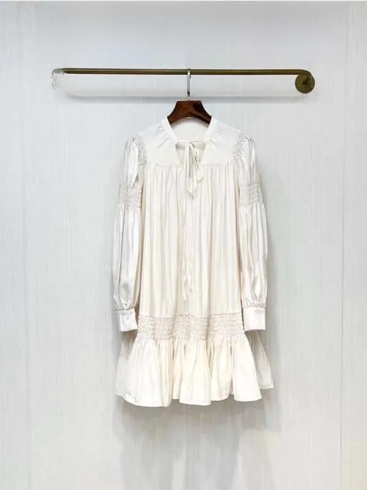 

2024 Women's Solid V-neck Loose Dress Fashion Pleated Lace Up Large Skirt Hem Mini Dress High Quality Long Sleeved Party Dress