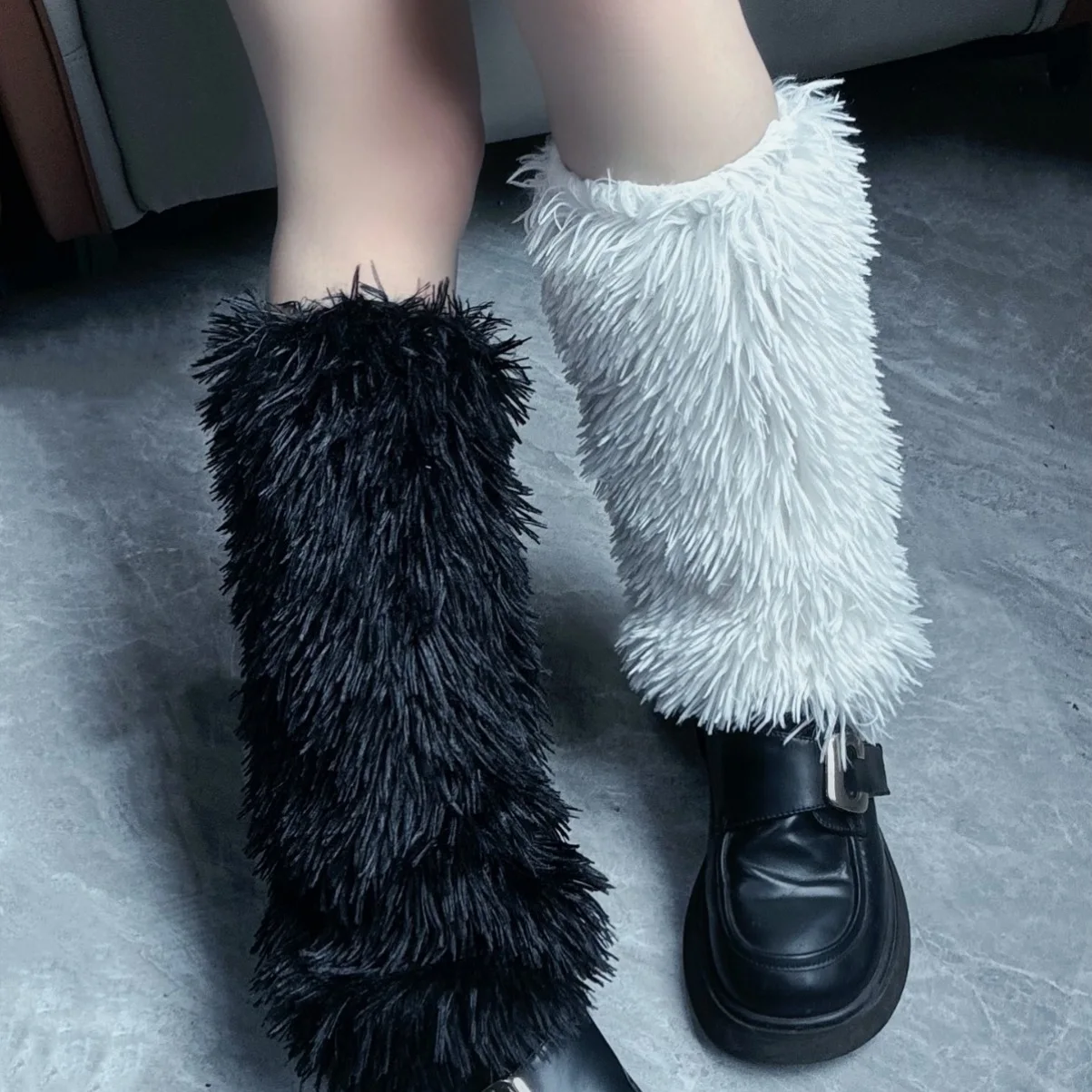 2025 Venta caliente nueva cubierta de pierna de felpa tendencia sentido avanzado simplicidad lindo grueso Otoño e Invierno cubierta de pierna a prueba de frío