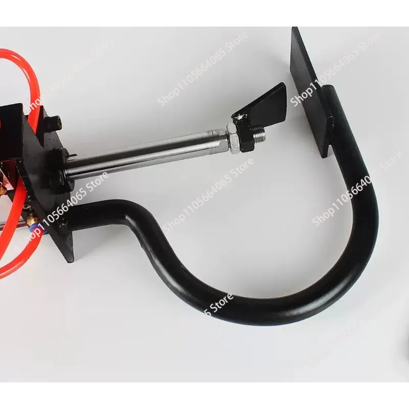 Electric motorcycle pneumatic tire picker tire clamp