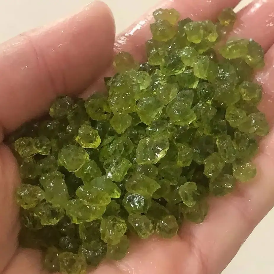200g Natural Glitter Olivine Quartz Crystals Chips Raw Stone Gravel Gemstone Aquarium Fengshui Healing Reiki Peridot DIY Garden view 4
