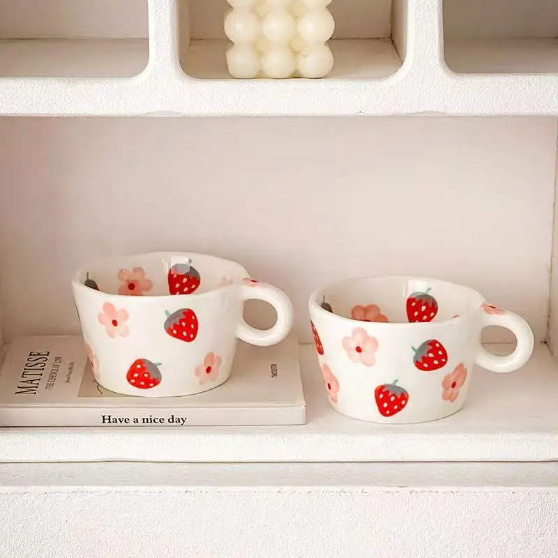 

Cute Little Fresh Strawberry Hand-painted Ceramic Hand-squeezed Coffee Cup Breakfast Milk Mug Kitchen Drinking Utensils Mugs