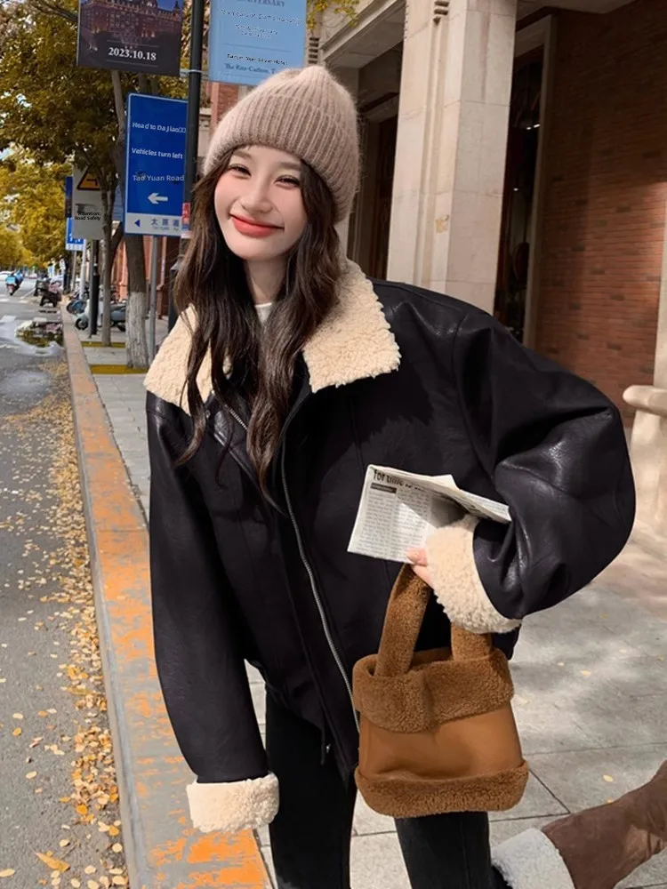 레트로 PU 가죽 재킷, 양털 칼라 여성용 2025년 신상 겨울 루즈핏 모터사이클 가죽 재킷