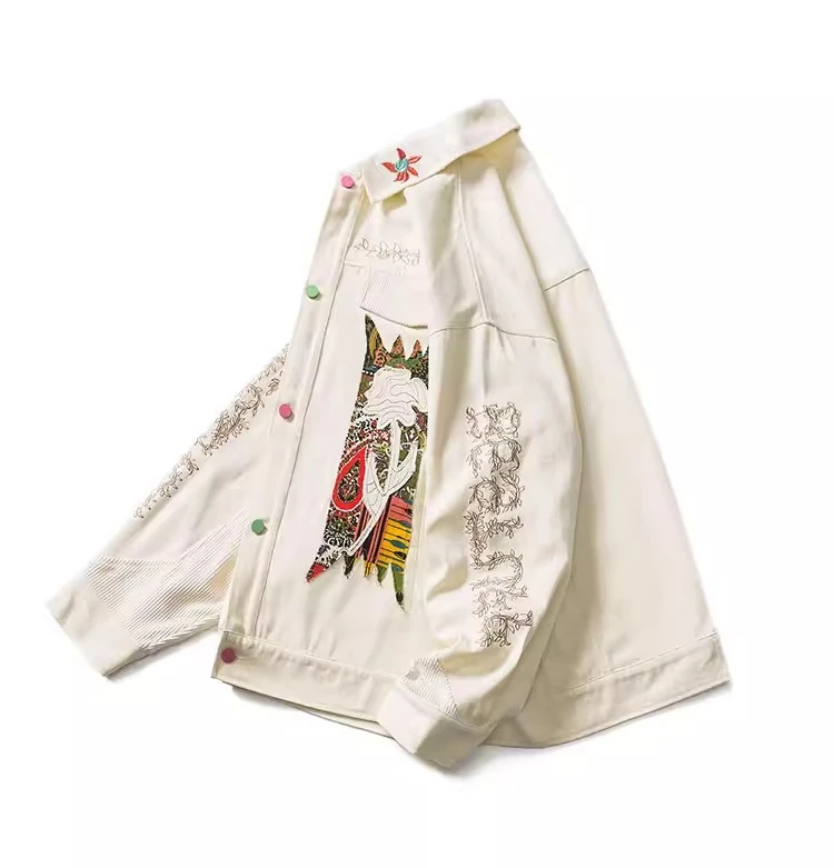 الربيع والخريف النمط الياباني كلية الرياح التصحيح المطرزة البيسبول سترة للرجال البيج فضفاض معطف الدنيم عادية