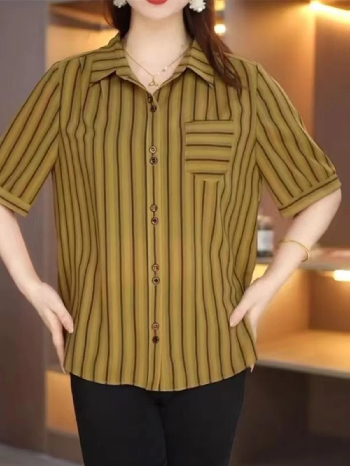 

Summer Casual Striped Women's Shirt Loose Fit Short Sleeve Slimming Top Fashionable Mom's Clothing Neck Regular Length