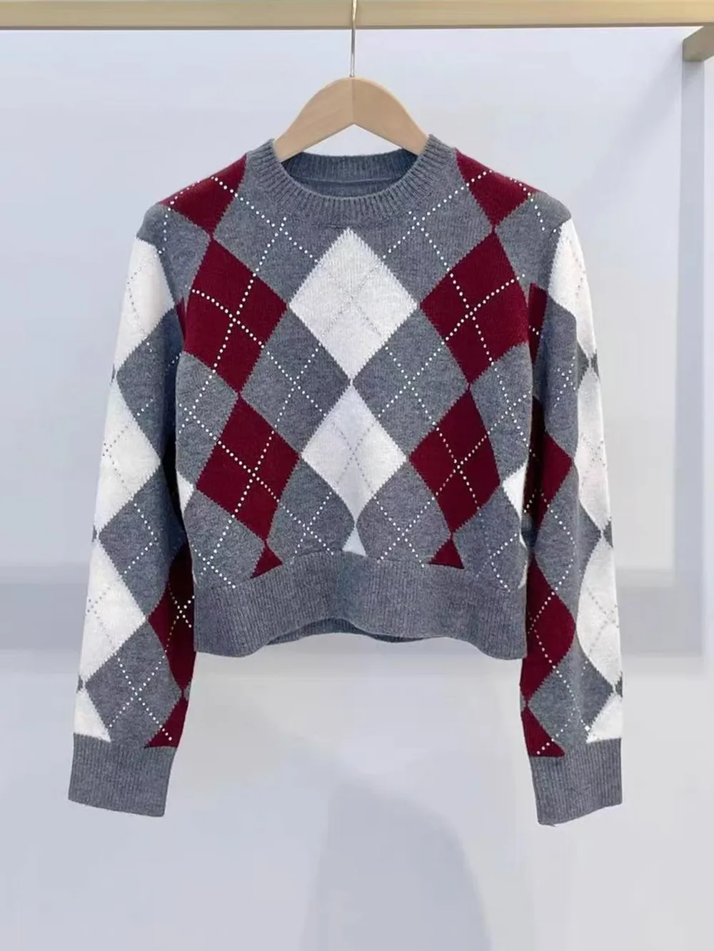

High-End Version Casual Knitted Long Sve Diamond-Embroidered Leisure Sweater ort Knitted Top for Women