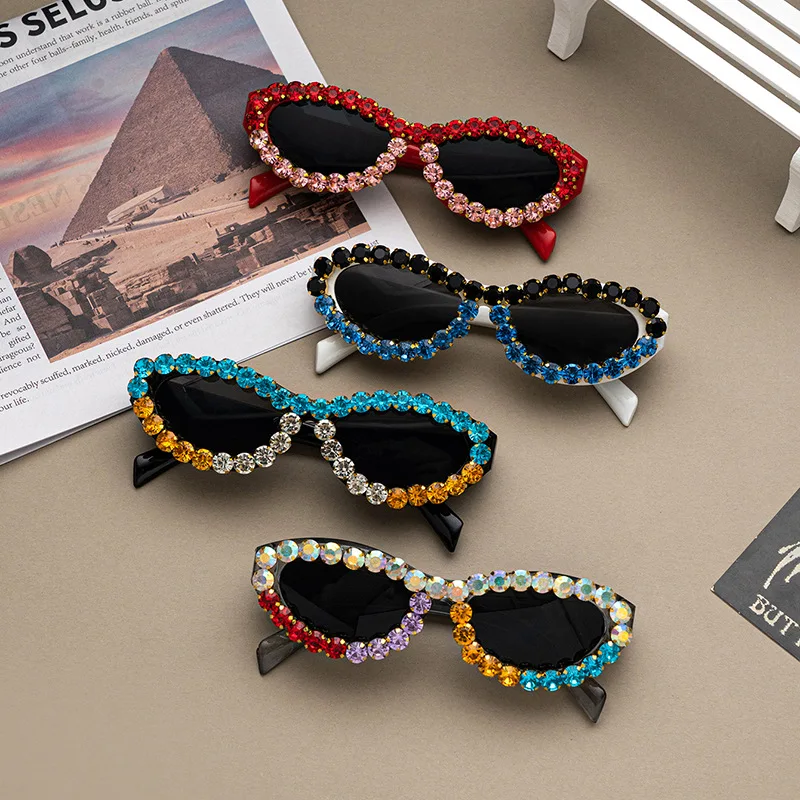 

New Trendy Personalized Diamond Studded Glasses Fashionable Retro Street Photography Retro Cat Eye Women's Dance Party Sunglasse