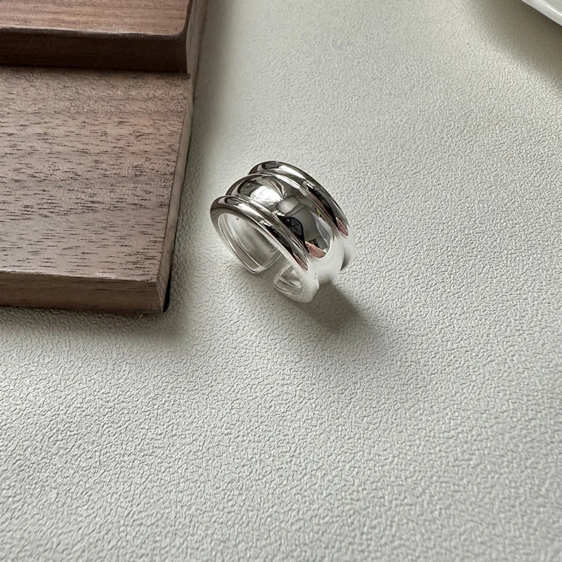 

S925 Sterling Silver Ring East Gate Ins Wind Niche Design With Smooth Curved Texture Korean Style Wedding Jewelry