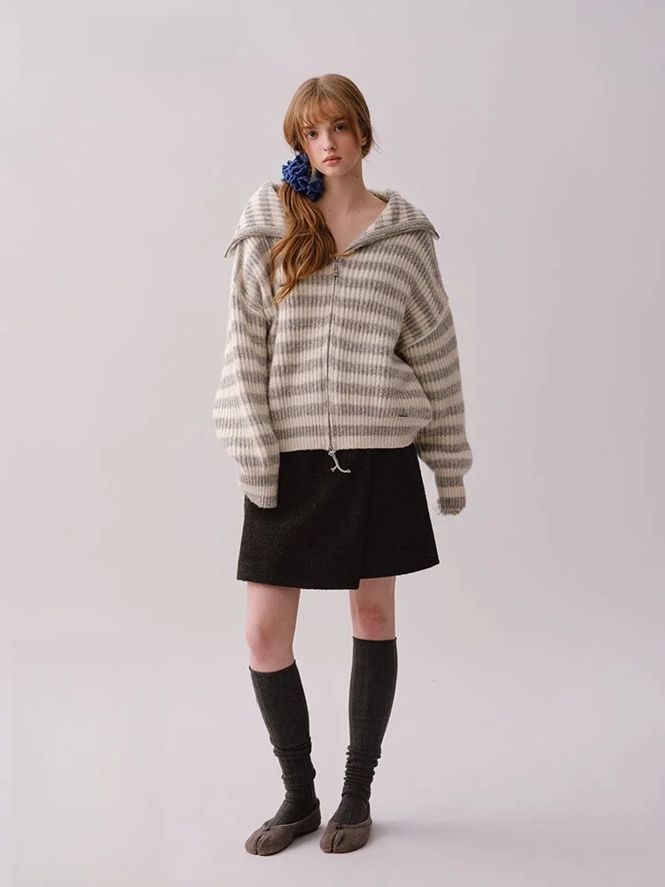 

Moonmoi Stripe Dr ey White Striped Alpaca Cotton Blend Retro Embroidery Zipper Knitted Open Cardigan Women's Casual Sle