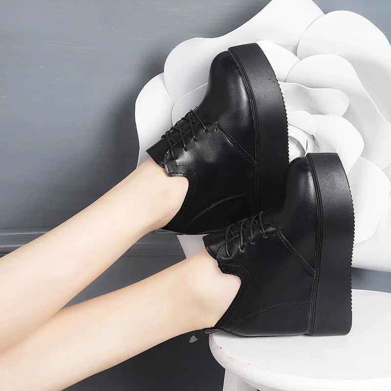 Casual Woman Shoe Autumn Black Flats Increas Height All-Match Clogs Platform Fall Winter New Summer Creepers Leisure Increased