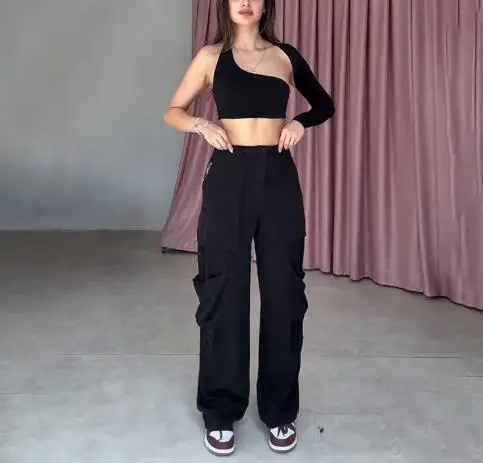 

2025 Fashion Trend Solid Color Slanted Collar Single Shoulder Sleeve Exposed Waist Top and High Waist Pocket Work Pants Set