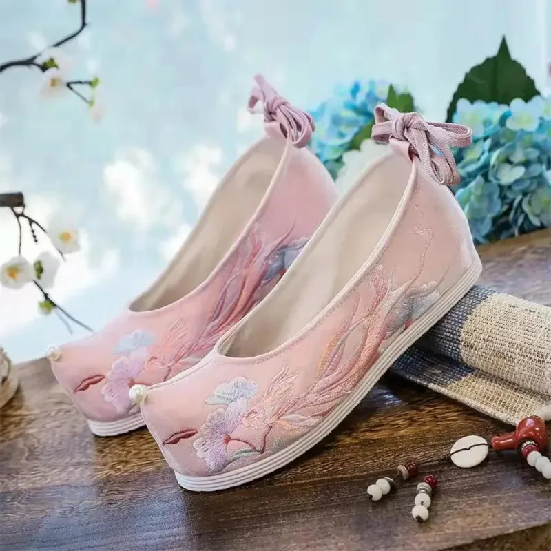 الصين نمط الشرقية النساء أحذية قماش حذاء مسطح التطريز الأحذية الصينية التقليدية للنساء أحذية الزفاف الصينية Hanfu