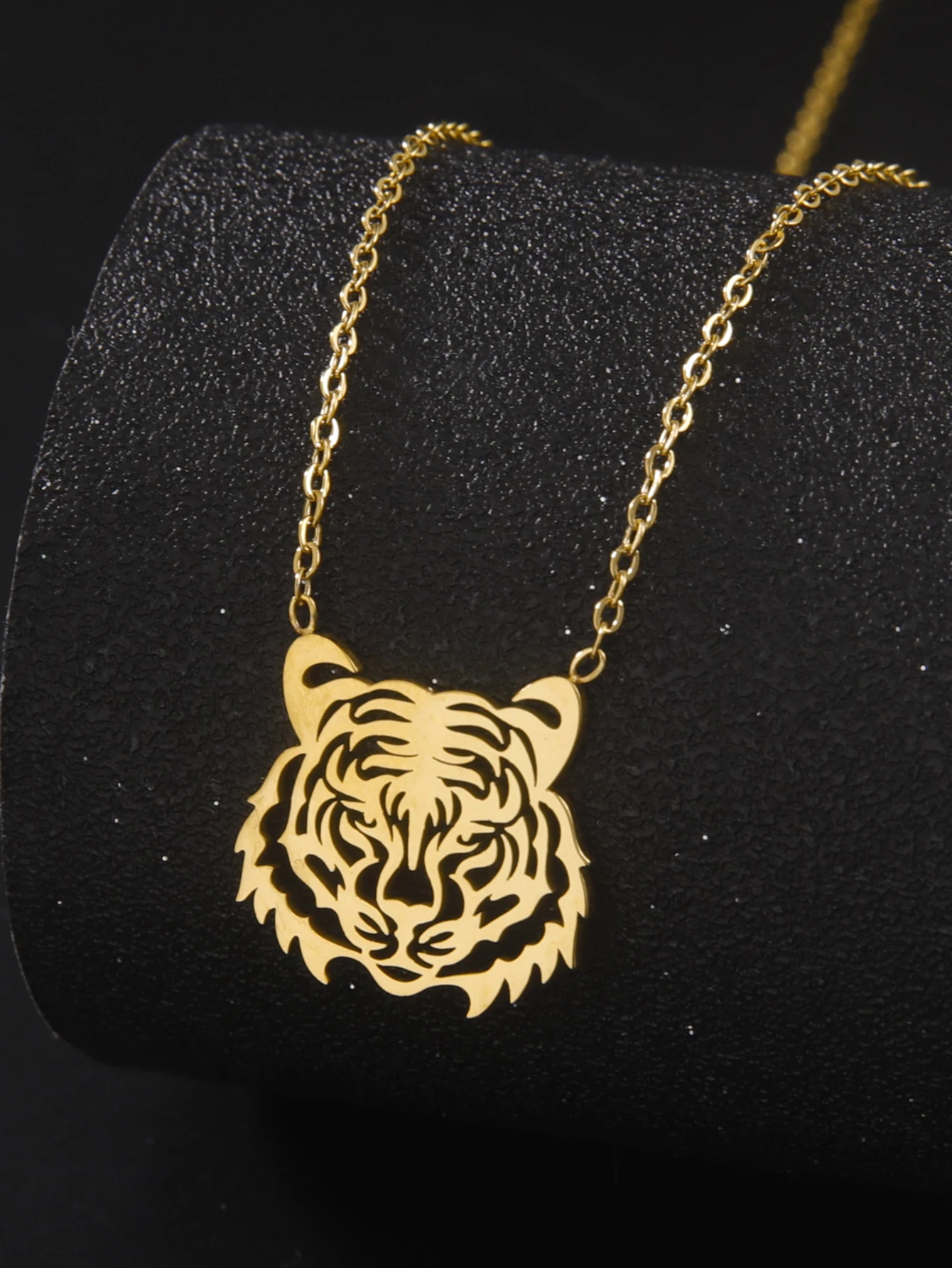 Dreamtimes Tiger Animal Pendant Necklace for Women Stainless Steel Cute Africa Lions Tiger Face Dainty Hollowed Jewelry Gifts