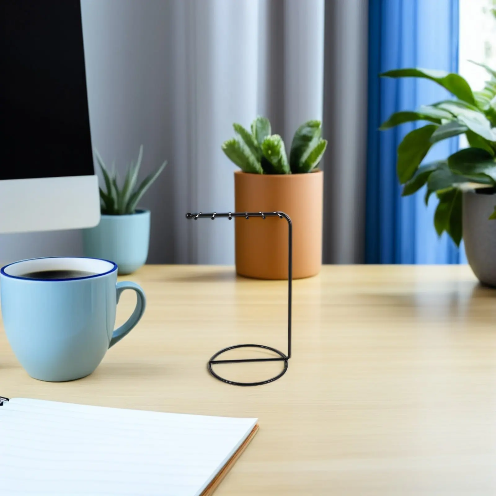 

Подвесная подставка-органайзер для украшений: прочная железная конструкция для демонстрации ожерелий, серег, браслетов, брелоков. Экономия места для розничной торговли и дома.