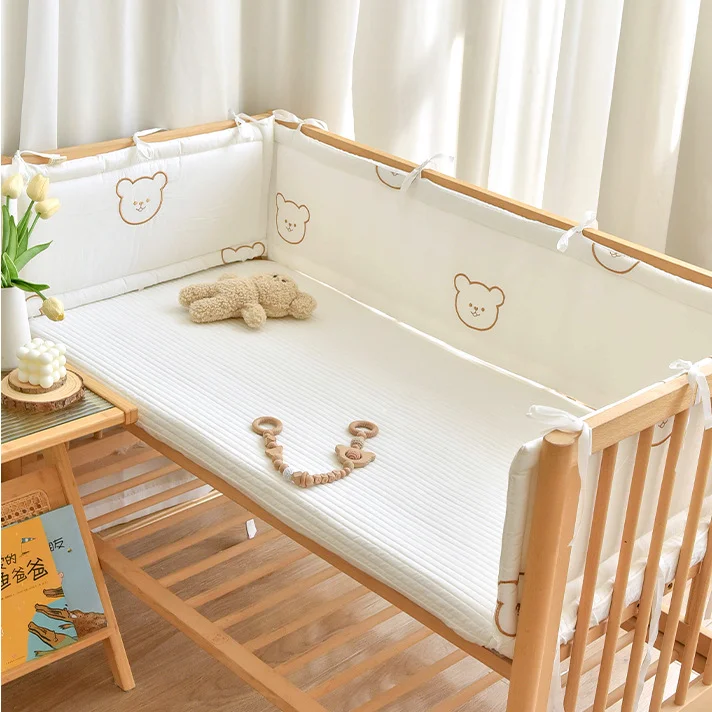 Newborn Bedding Bumper Cotton Infant Crib Liner Detachable One-piece Around Cushion Cartoon Animal Baby Crib Bumper Protector