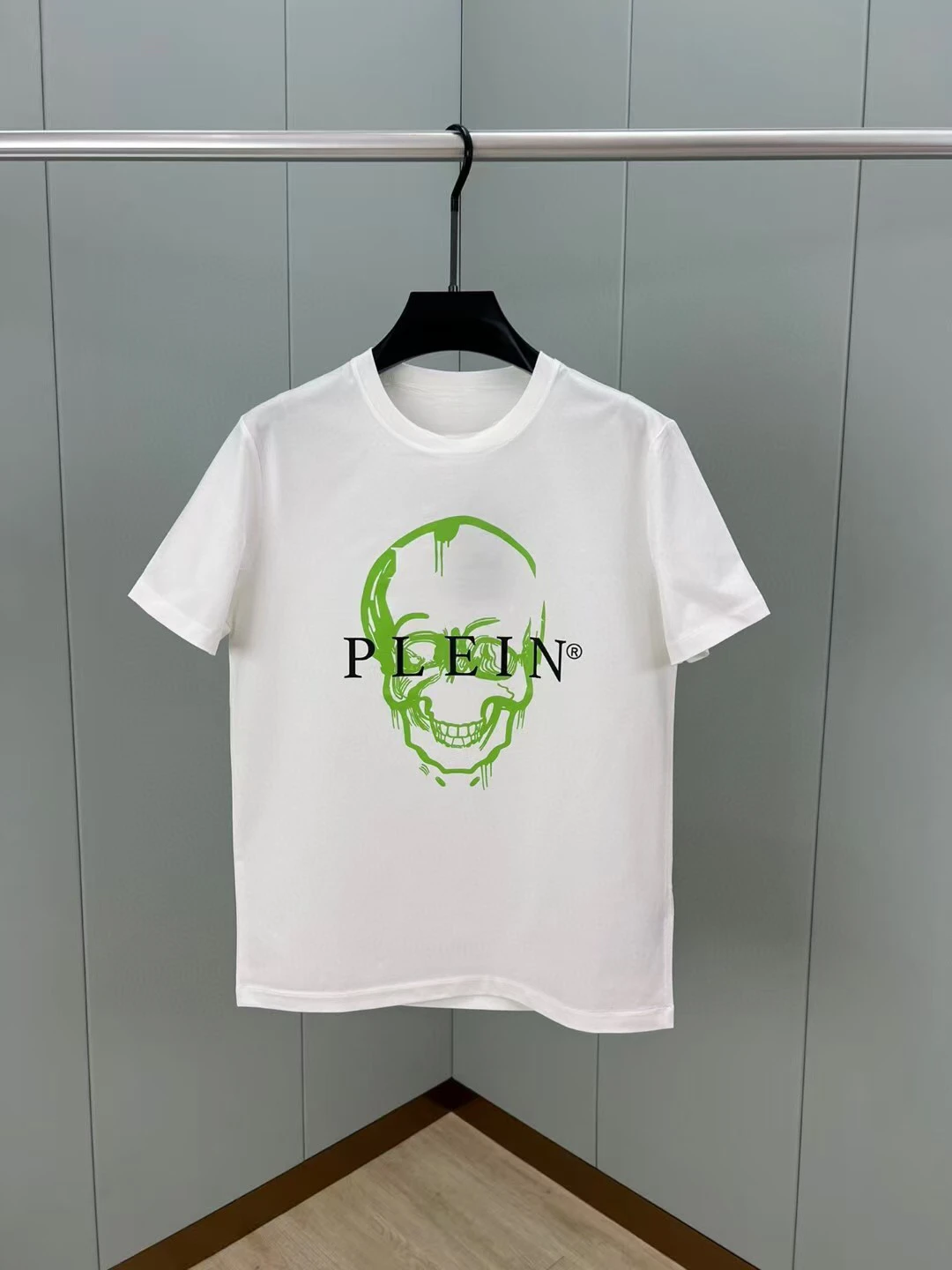 

2025 Early Spring New Men and Women with The Same Skull Printed Short-sleeved T-shirt High-quality Luxury Brand Selling Popular