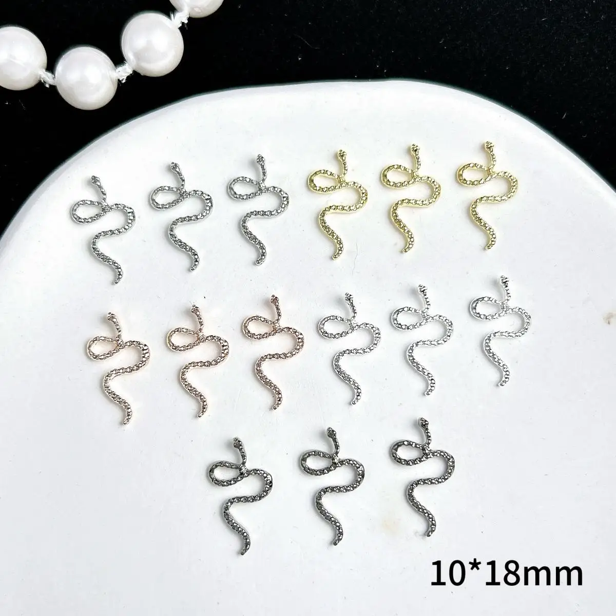 

30PCS Simulated Exquisite Alloy Snake Nail Art Charms Multiple Colors Slender Small Snakes Nail Decorations DIY Manicure Crafts