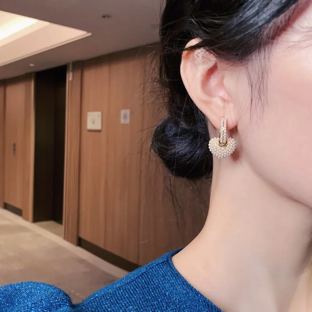 Pesona penuh mutiara hati anting menjuntai untuk Wanita Mode Korea warna emas baja nirkarat geometris lingkaran Hoop perhiasan hadiah