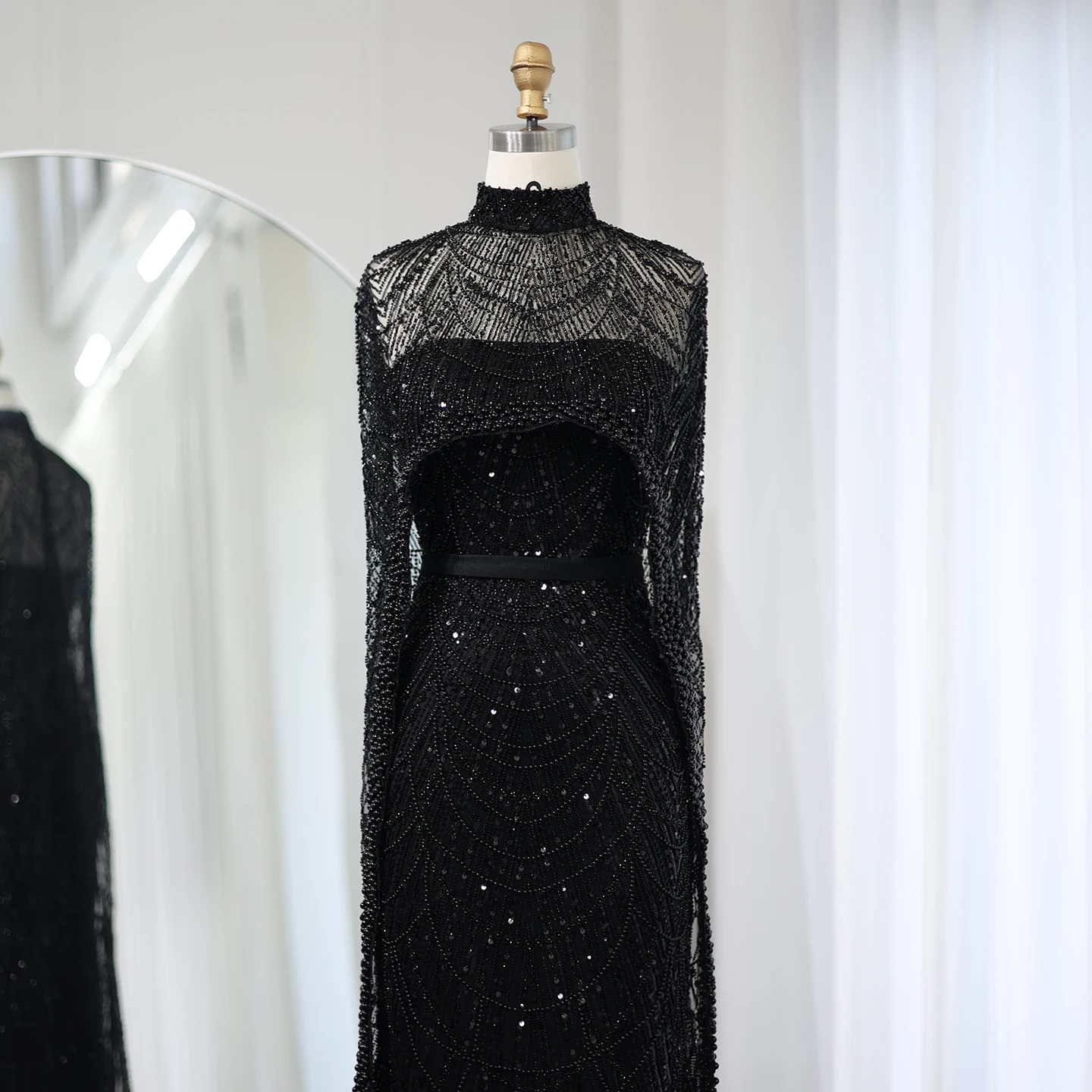Sharon Said Luxus-Perlen Dubai Champagner Meerjungfrauen-Abendkleider mit Cape-Ärmeln Arabisches Hochzeits- und Abschlussballkleid SS369 Maßanfertigung – Detail 26