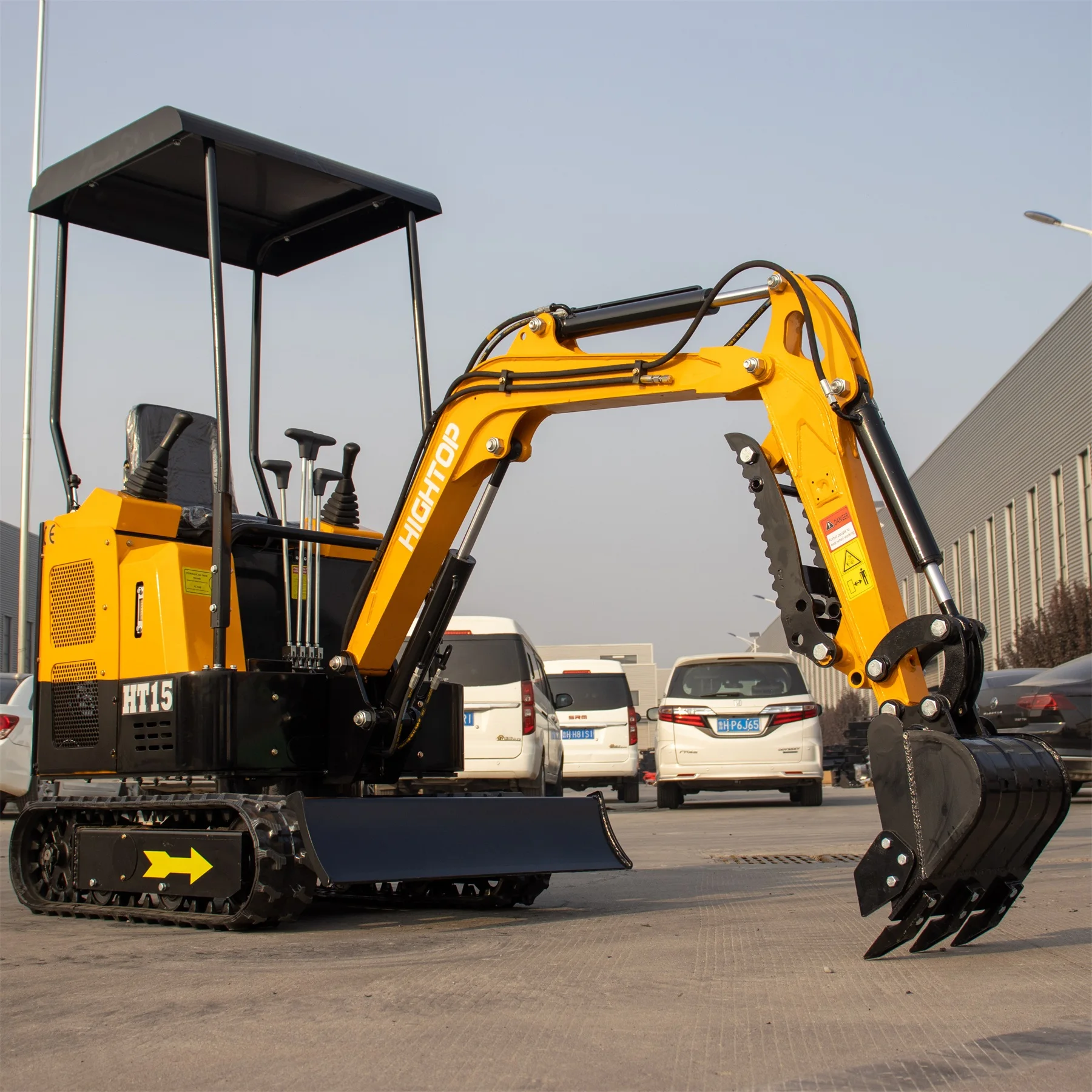 EPA Eero 5 Excavators exported to the United States HIGHTOP HT15 excavators 1500kg 1.5 Ton excavator